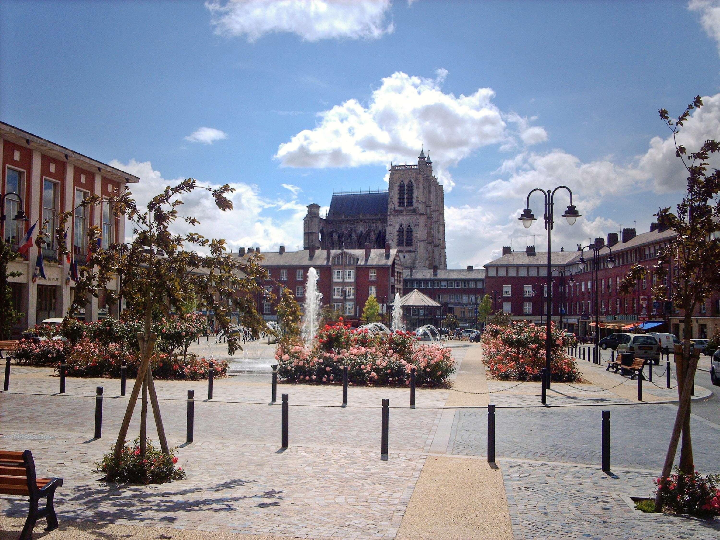 Mercure Abbeville Centre - Porte De La Baie De Somme Eksteriør bilde